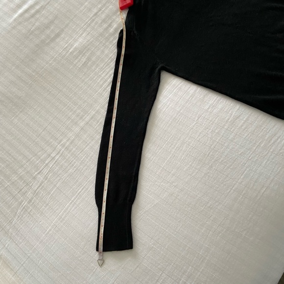 2/$25 💙Black puff-sleeve turtleneck sweater - Picture 6 of 7